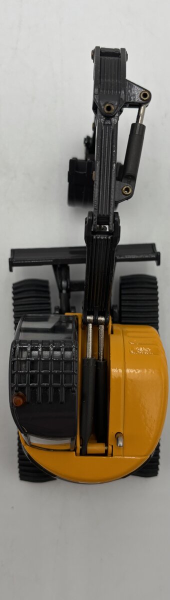 Conrad 2919 1:50 Mecalac 714 MC Track Excavator LN/Box