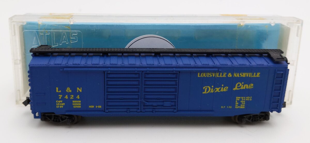 Atlas 2332 N Scale Louisville & Nashville 50' 2 Door Box Car #7424 LN/Box