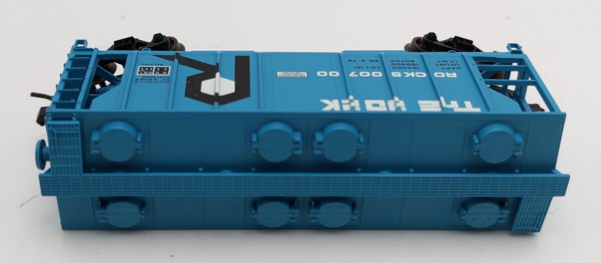 Atlas 31871 N Scale Rock Island PS-2 2-Bay Covered Hopper #500700 LN/Box