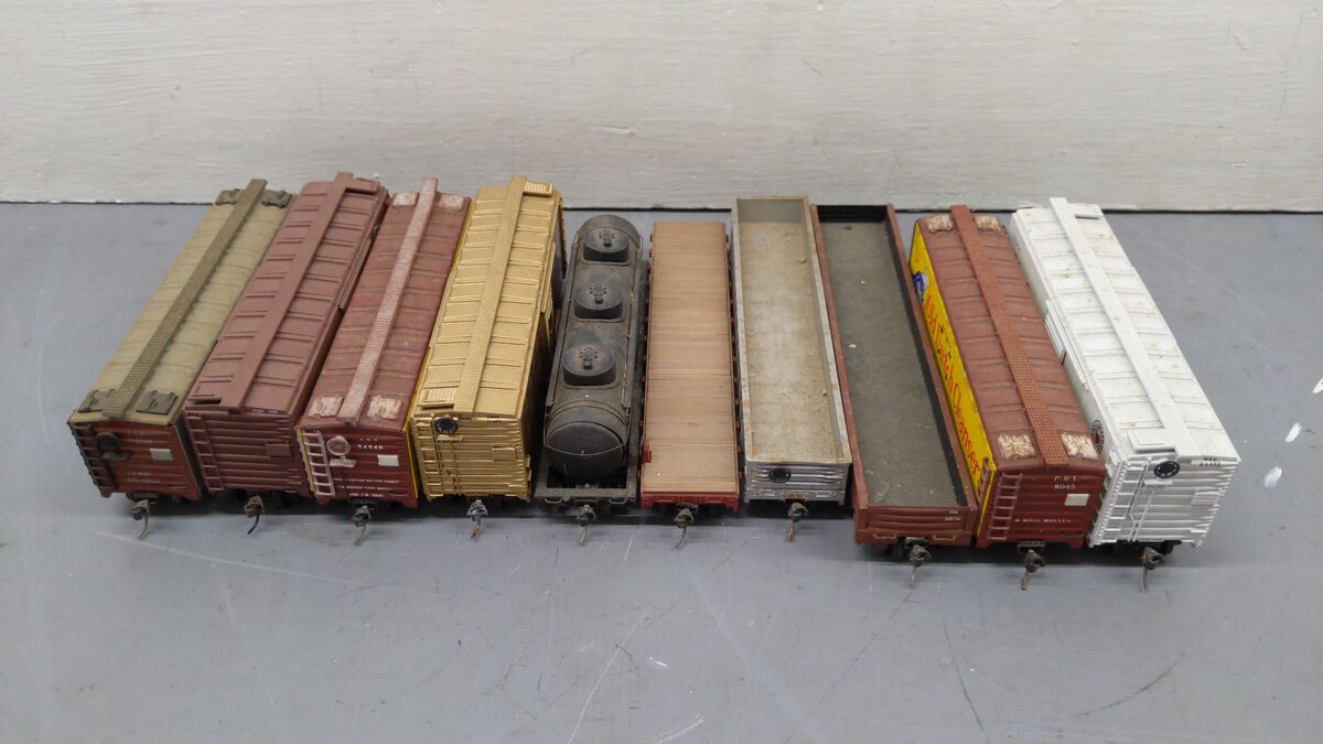 Varney, Lima & Other HO Scale Assorted Freight Cars: 24452, 22071, 342750 [10]