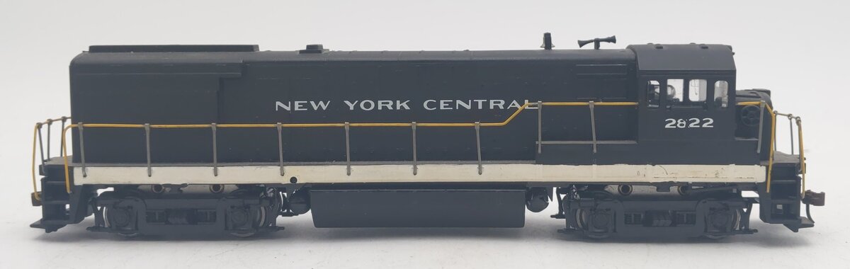 HO Scale NYC Powered Diesel Locomotive #2822 - Custom Painted