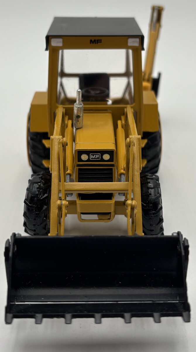 Conrad 2954 1:35 MF 50HX Backhoe S Series EX/Box