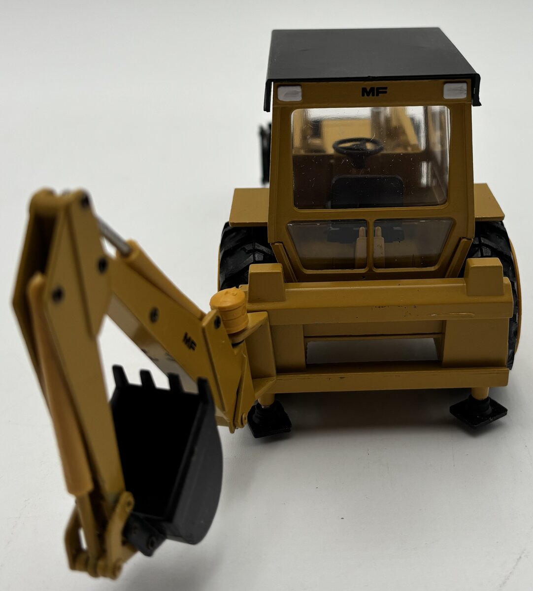 Conrad 2954 1:35 MF 50HX Backhoe S Series EX/Box