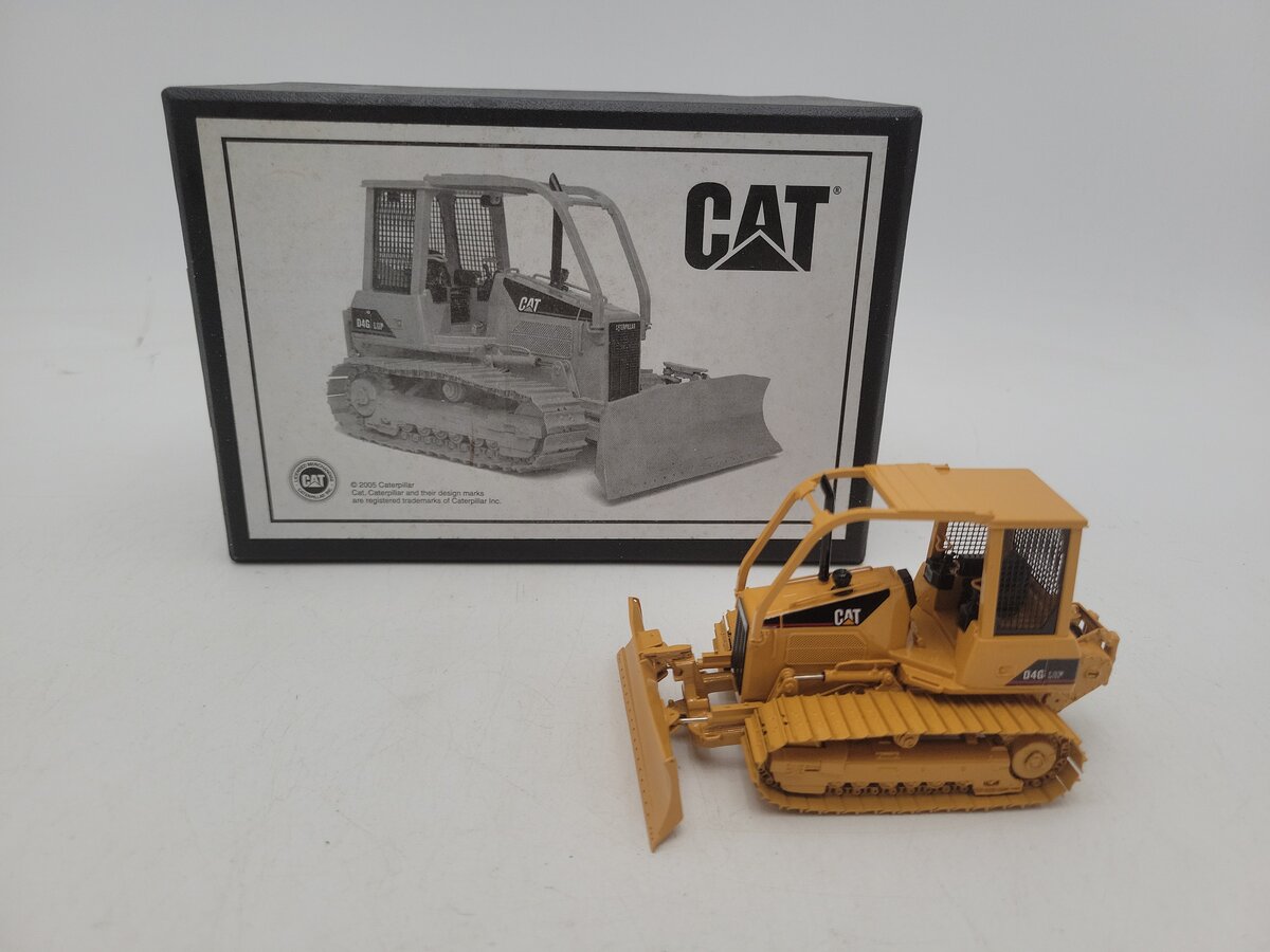 CCM 2005 1:48 Scale Yellow Cat D4G Track-Type Tractor Serial #229 / 300 LN/Box