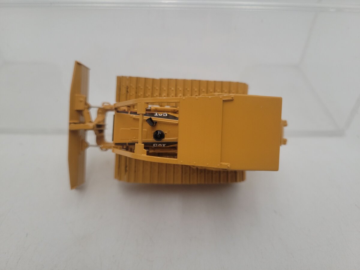 CCM 2005 1:48 Scale Yellow Cat D4G Track-Type Tractor Serial #229 / 300 LN/Box