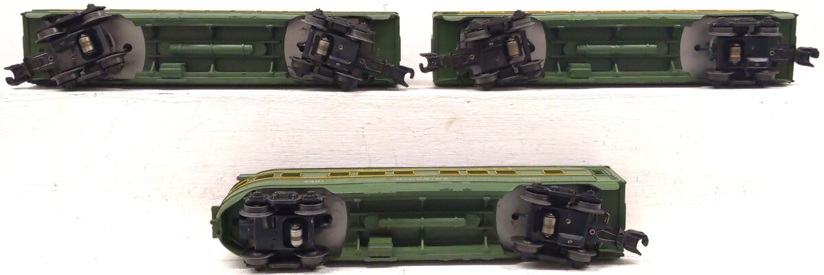 Lionel Vintage O Gauge Postwar Green/Gray Passenger Cars: 2400, 2401 [3] VG