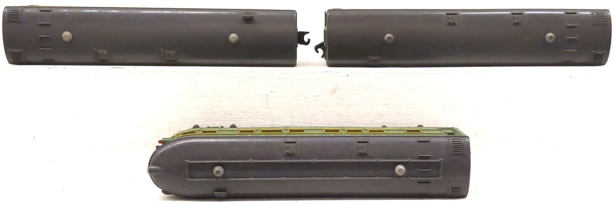 Lionel Vintage O Gauge Postwar Green/Gray Passenger Cars: 2400, 2401 [3] VG