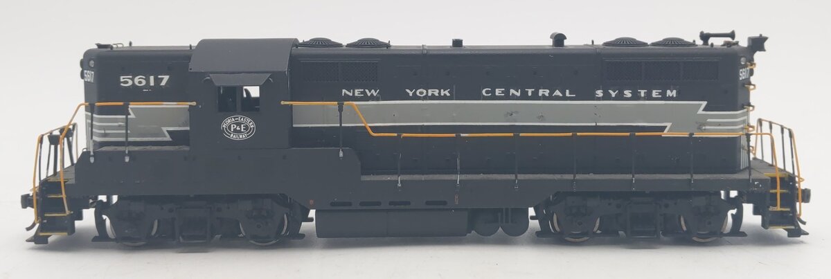 Life Like HO Scale NYC GP-7 Diesel Locomotive #5617 - Custom Painted
