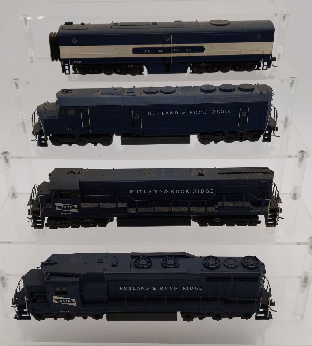 HO Custom Rutland & Rock Ridge Diesel Locomotives: 2425 ,4500, 4529, 2631  [4]