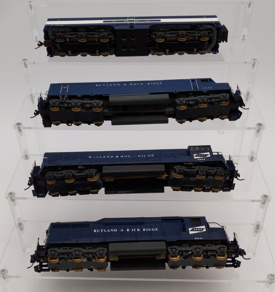 HO Custom Rutland & Rock Ridge Diesel Locomotives: 2425 ,4500, 4529, 2631  [4]