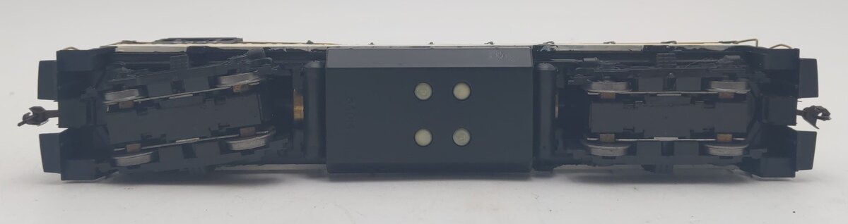 HO Scale NYC Powered Diesel Locomotive #2823 - Custom Painted