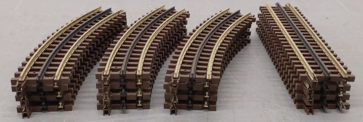 Atlas 6001 O Gauge 3-Rail Nickel Silver Track Starter Set (Pack of 16) EX/Box