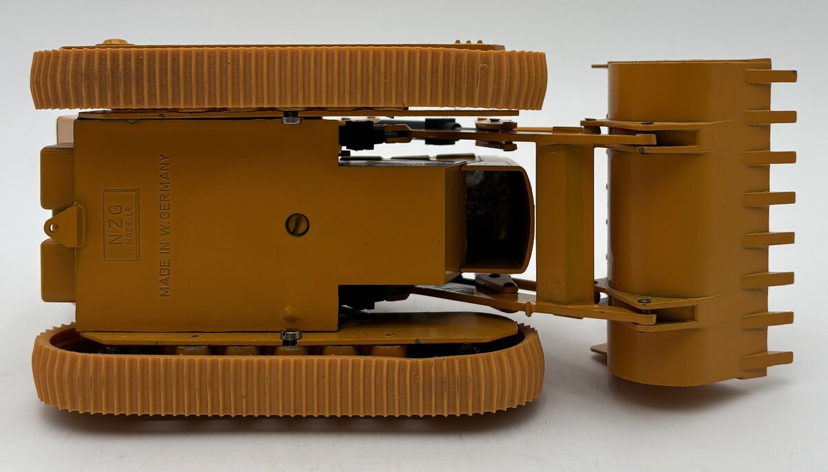 NZG 108 1:24 Caterpillar 941 Track Loader EX