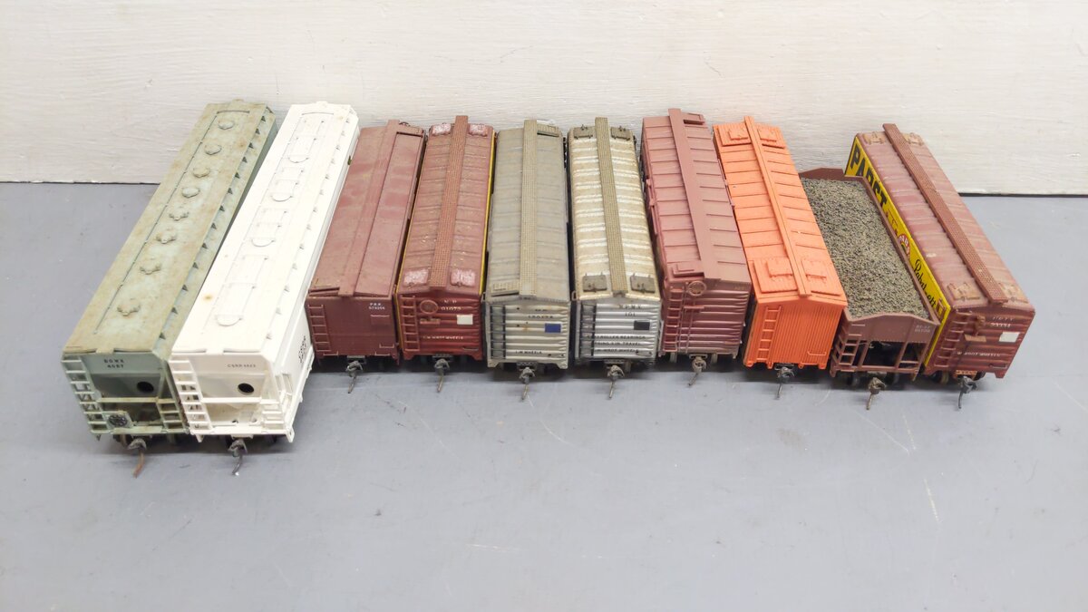 Varney & Others HO Scale Assorted Freight Cars: 4057, 4623, 101, 91736 [10]