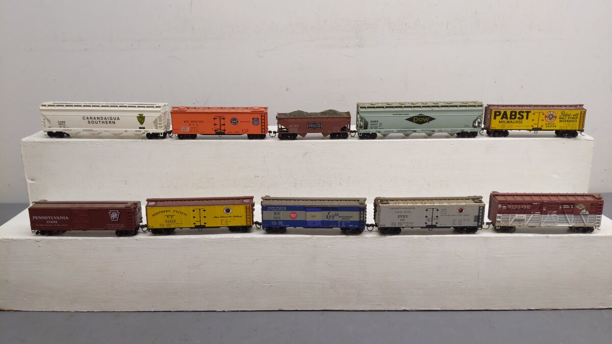 Varney & Others HO Scale Assorted Freight Cars: 4057, 4623, 101, 91736 [10]