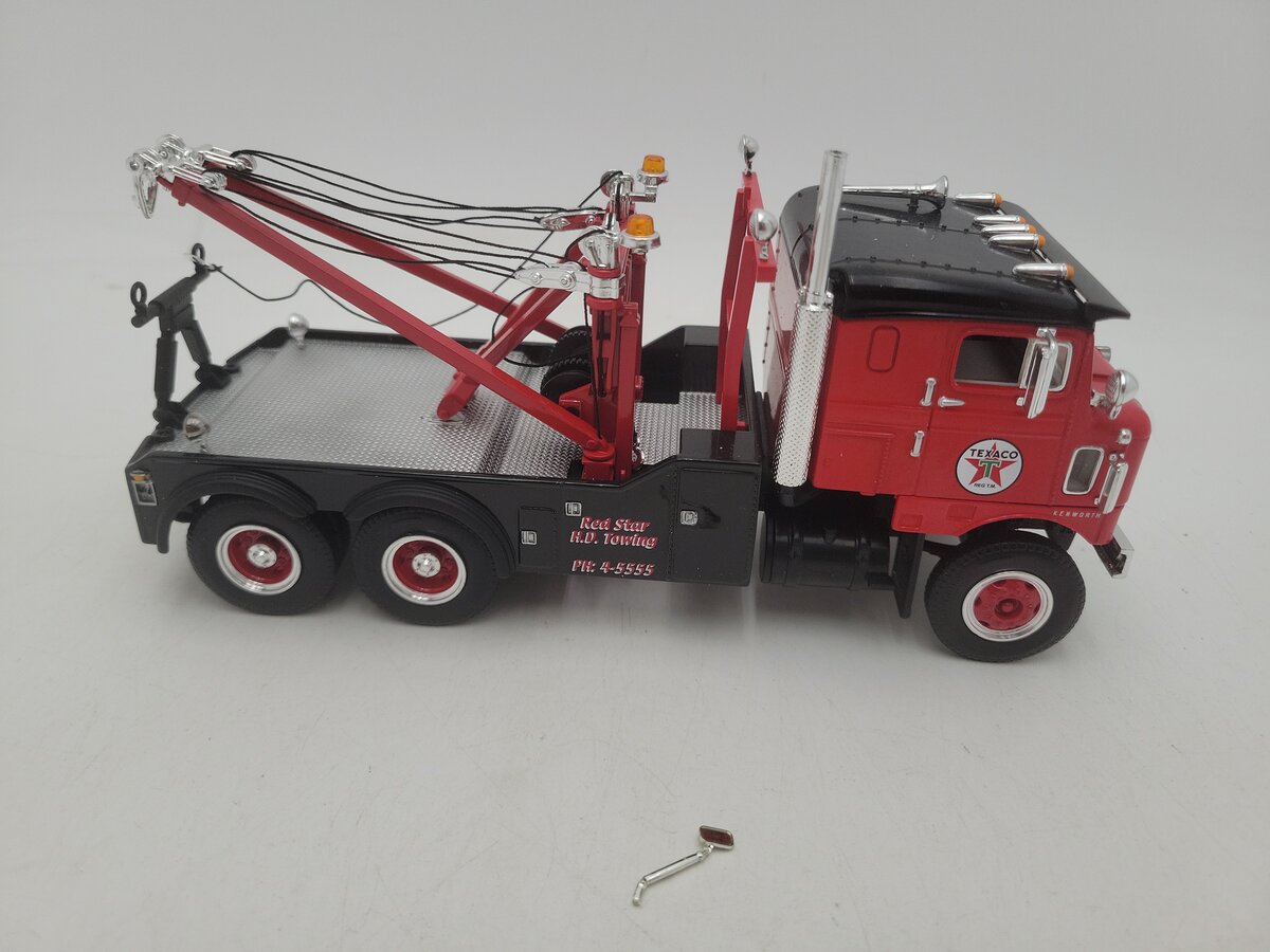 First Gear 19-2514 1:34 Scale 1953 Kenworth Bull-Nose TEXACO Wrecker Tow Truck EX/Box