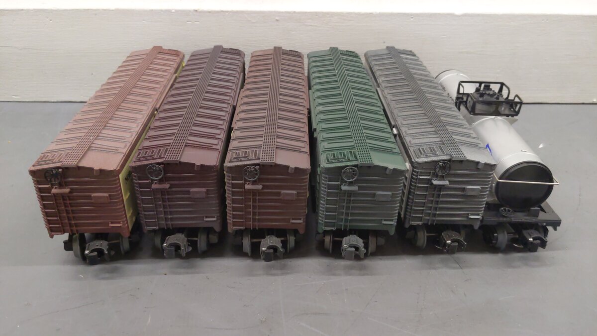 Lionel O Gauge Assorted Freight Cars 9367, 5703, 5701, 5705, 5704, 5706 [6] EX/Box