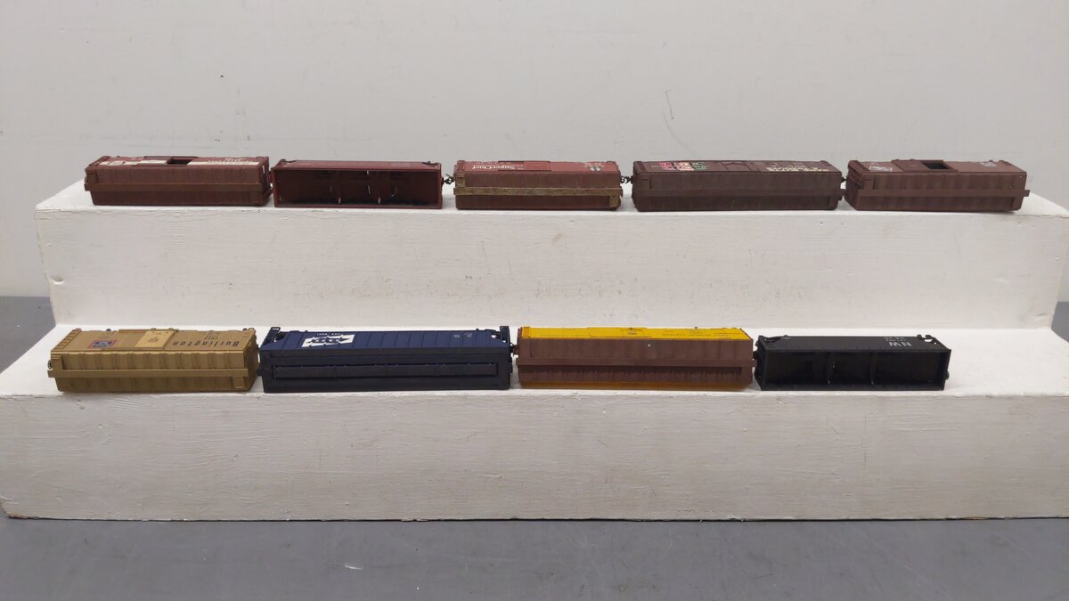 Varney, ICH, & Other HO Scale Assorted Freight Cars: 101352, 92420, 2002 [10]