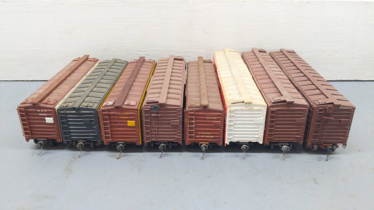 Varney, Mantua, & Other HO Scale Assorted Freight Cars: 20010, 522547, 10001 [8]