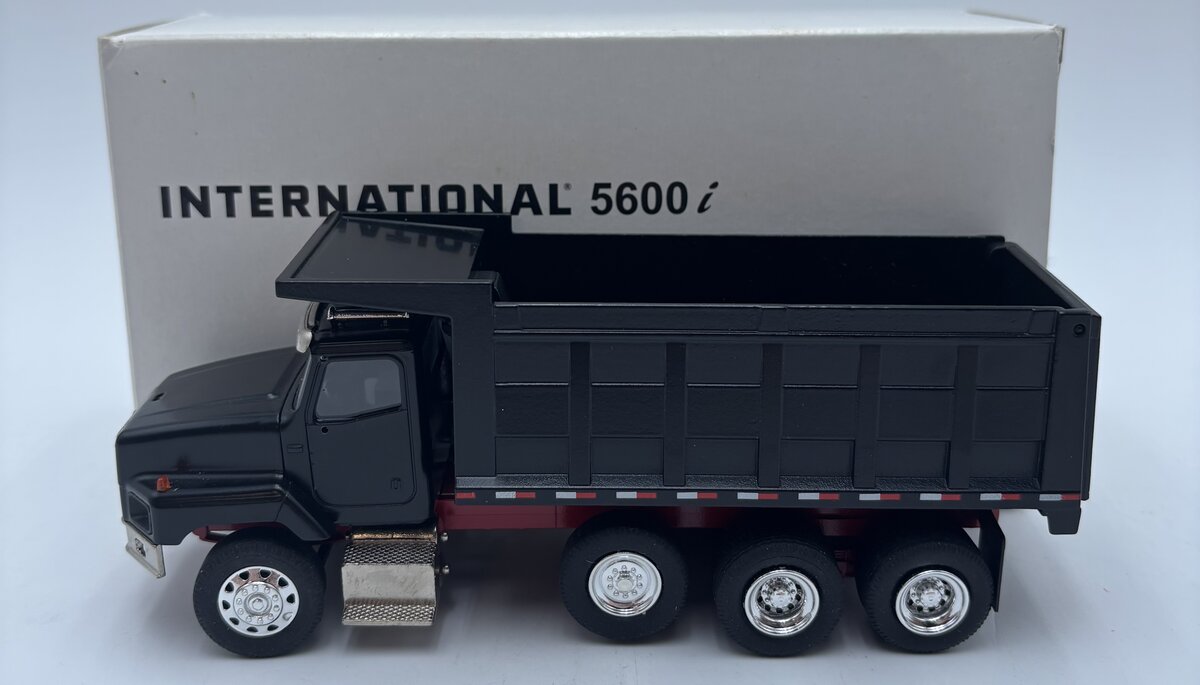 Conrad 1:50 Black International 5600 Dump Truck LN/Box