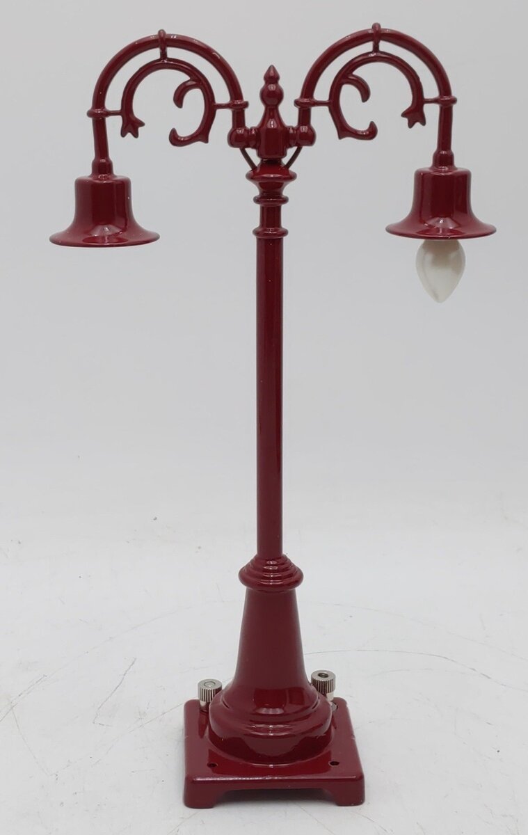 MTH 20-1019 O Gauge No.54 Maroon Lamp Post EX/Box