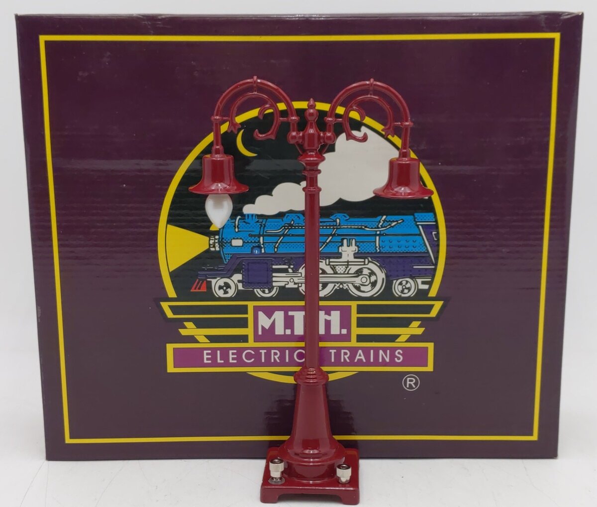 MTH 20-1019 O Gauge No.54 Maroon Lamp Post EX/Box