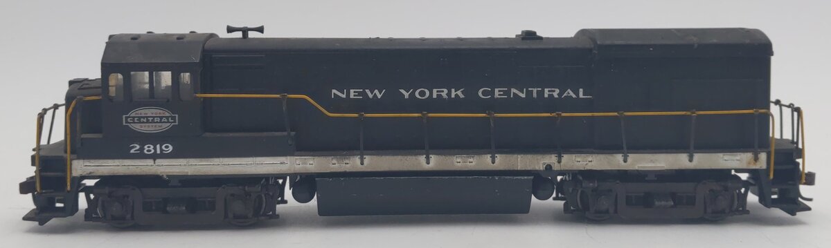 HO Scale NYC Powered Diesel Locomotive #2819 - Custom Painted