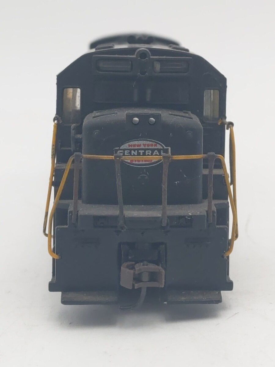HO Scale NYC Powered Diesel Locomotive #2819 - Custom Painted