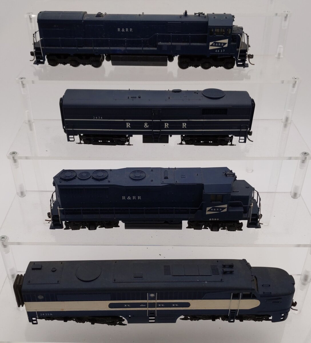 HO Custom Rutland & Rock Ridge Diesel Locomotives: 2434, 2590, 2425, 4637 [4]