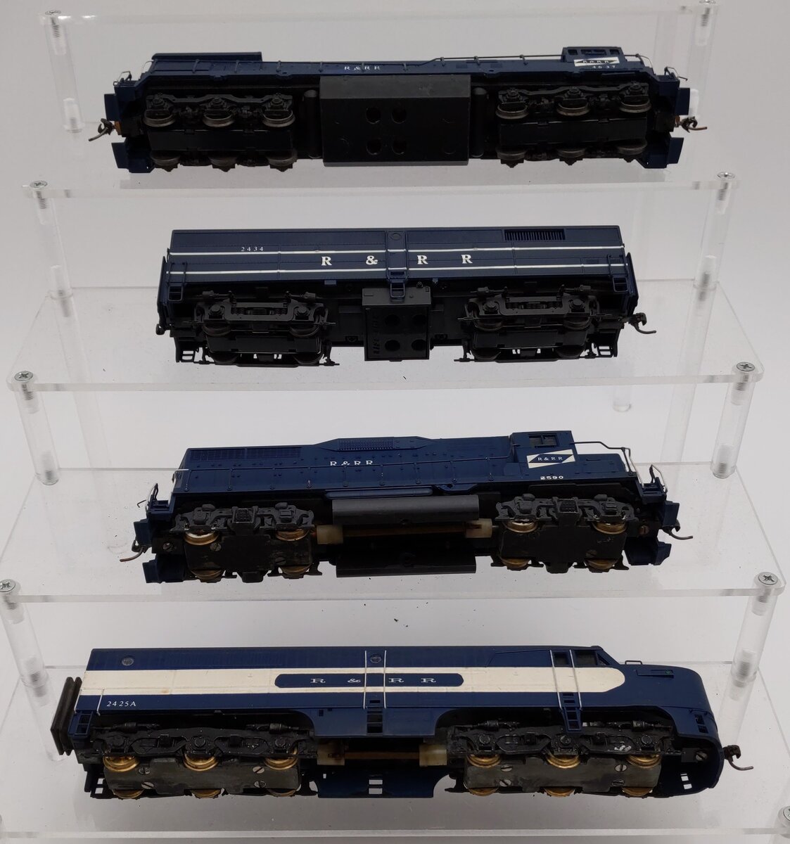 HO Custom Rutland & Rock Ridge Diesel Locomotives: 2434, 2590, 2425, 4637 [4]
