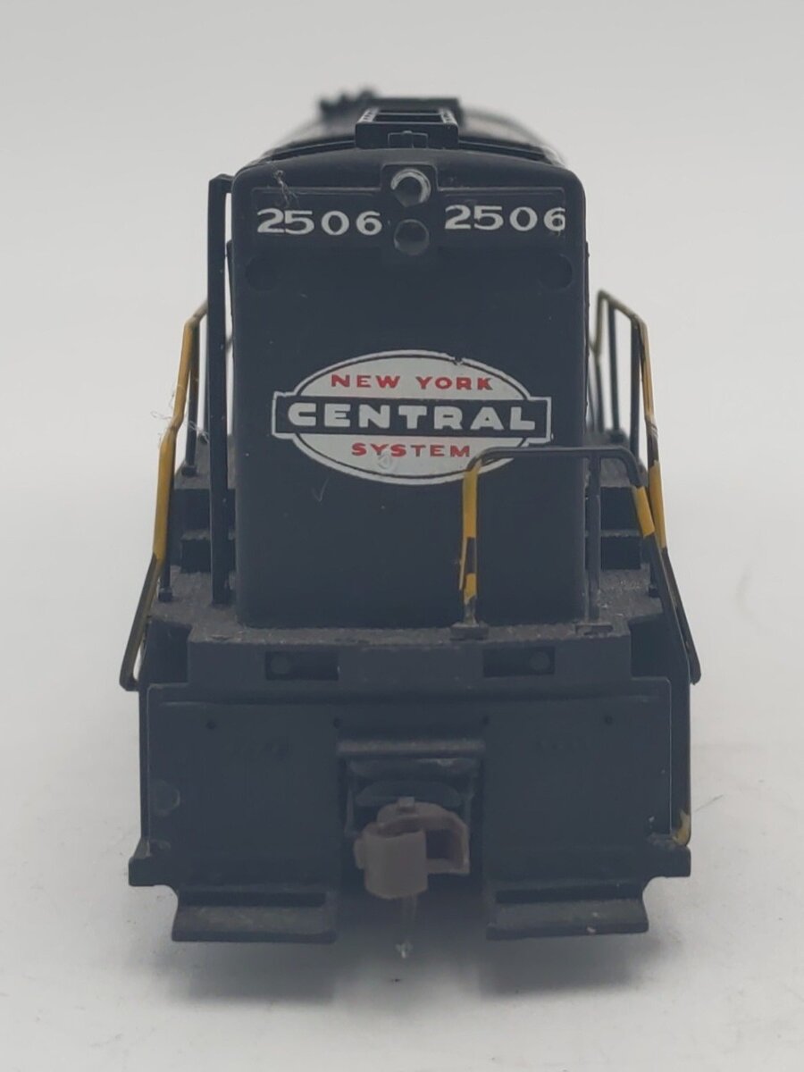 HO Scale NYC Powered Diesel Locomotive #2506 - Custom Painted