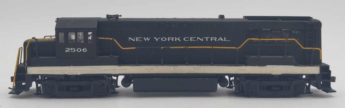 HO Scale NYC Powered Diesel Locomotive #2506 - Custom Painted