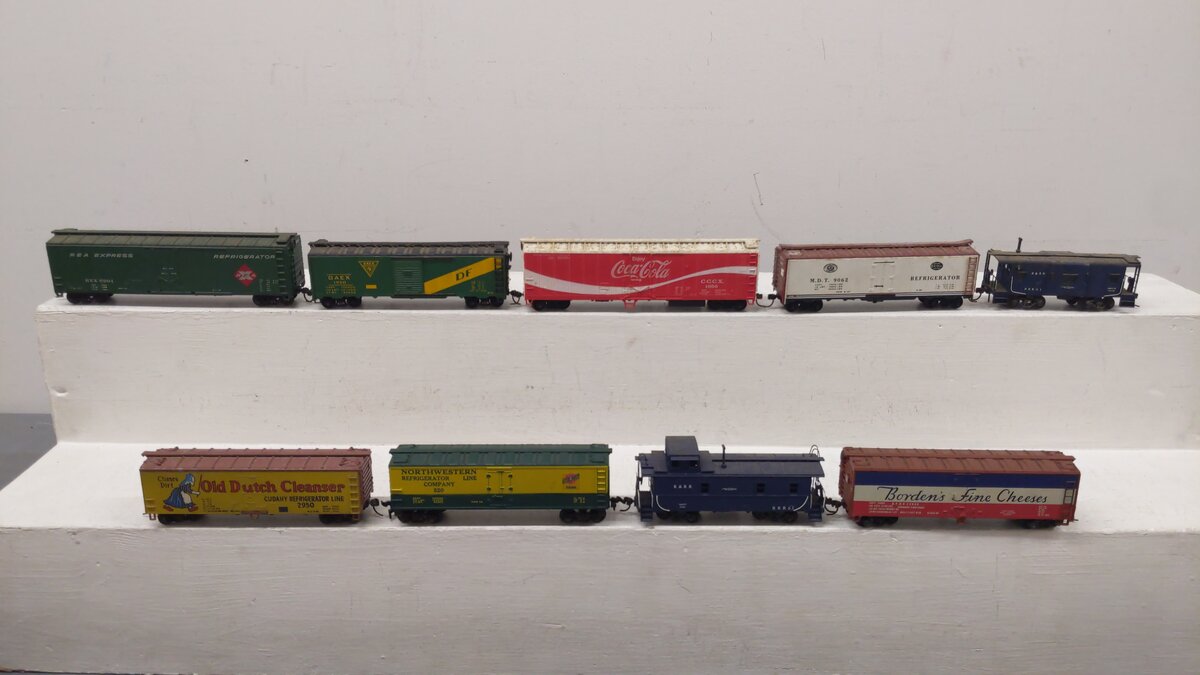 Varney, Mantua, & Other HO Scale Assorted Freight Cars: 9062, 1950, 6204 [9]