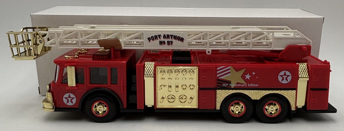 Texaco 00352 1:35 1997 Texaco Aerial Tower Fire Truck Gold Serial Numbered LN/Box