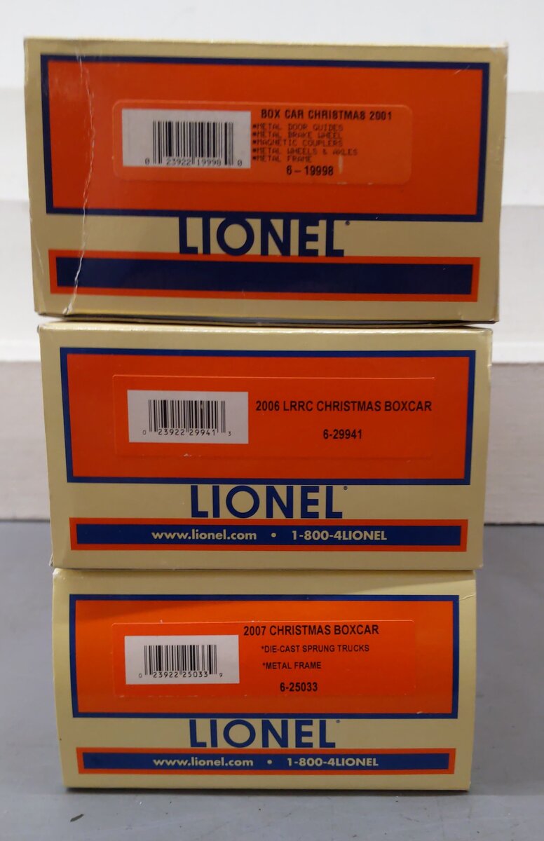 Lionel O Gauge Assorted Christmas Freight Boxcars - #29941, #25033, #19998 [3] LN/Box