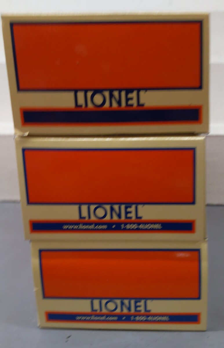 Lionel O Gauge Assorted Christmas Freight Boxcars - #29941, #25033, #19998 [3] LN/Box