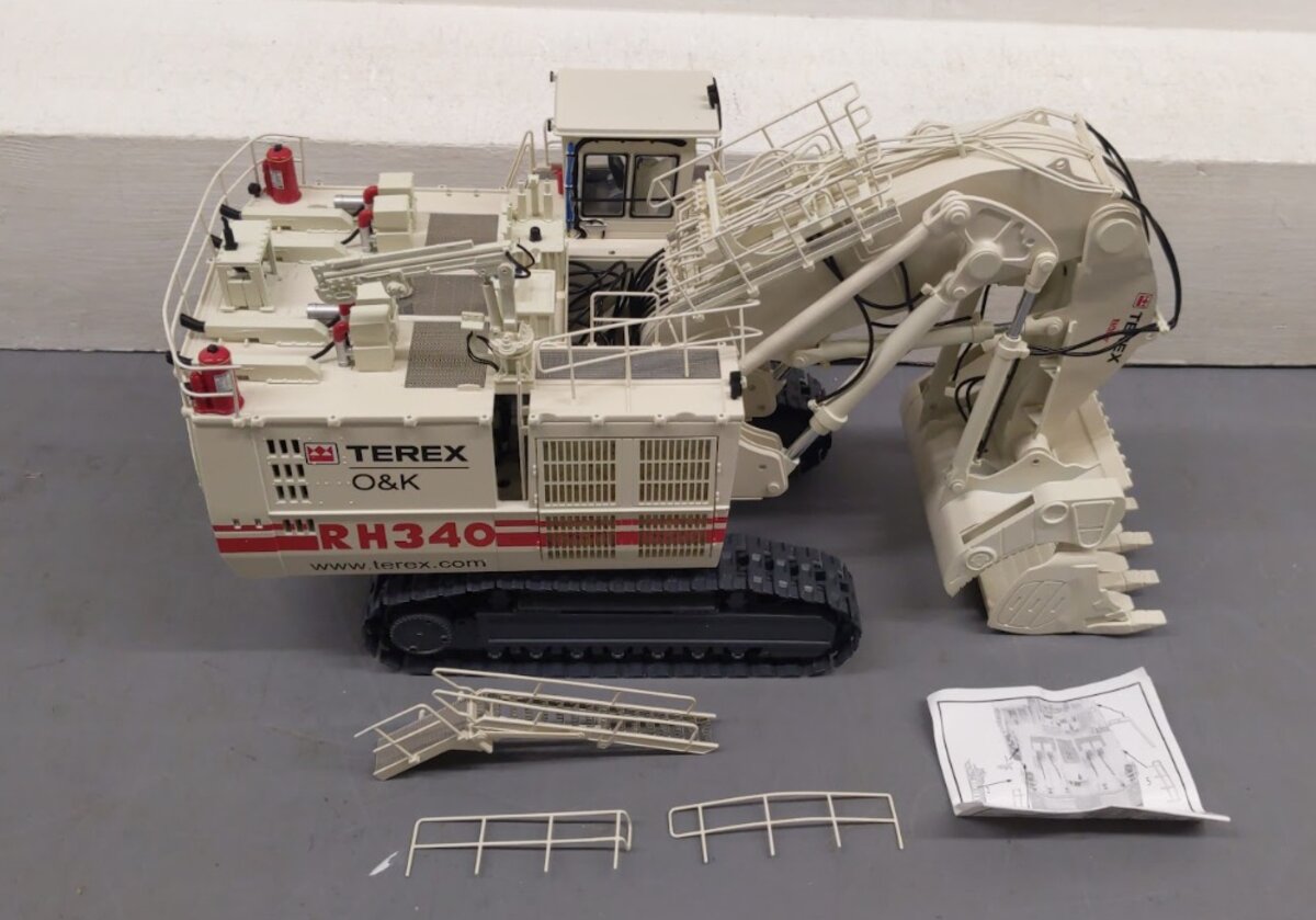 Terex O&K 25008 1:50 Scale Tri-Power RH340 Beige Shovel Die Cast w/ Accessories EX/Box