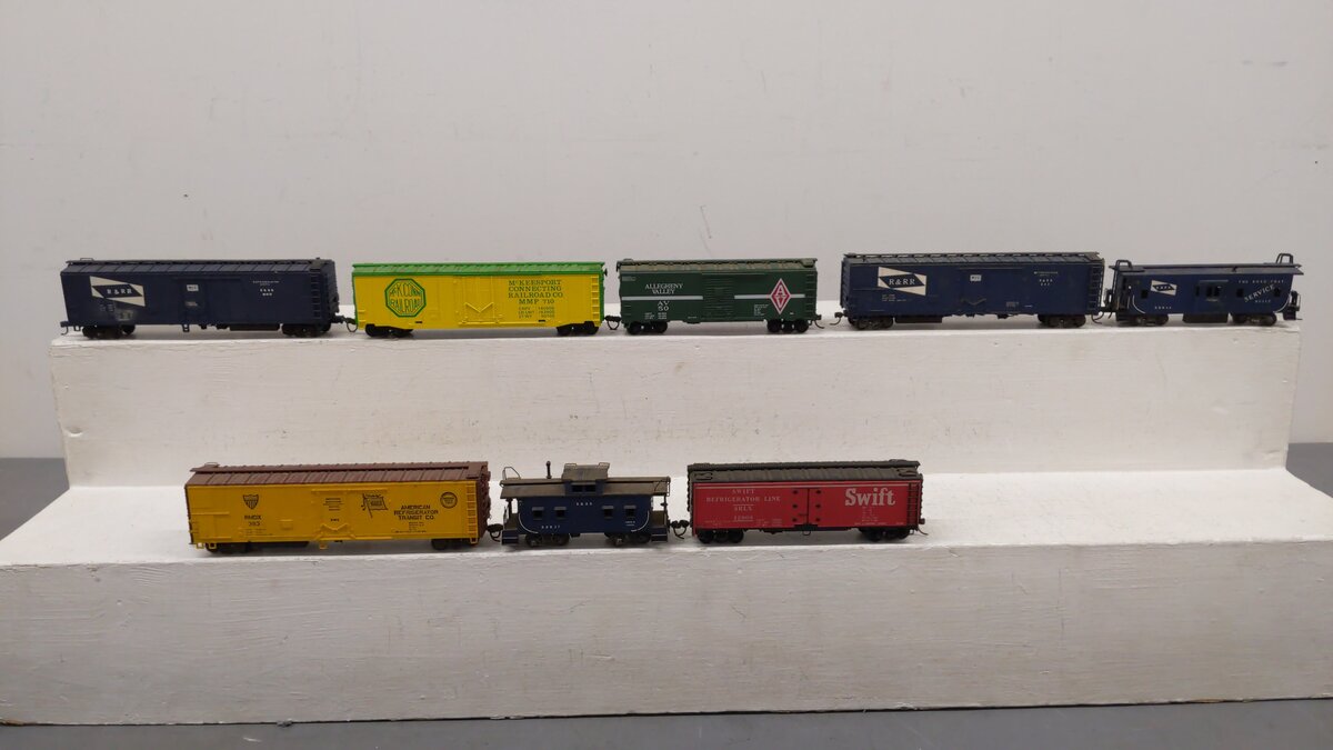 Tyco & Other HO Scale Assorted Freight Cars: 843, 393, 869, 710, 2000, 50 [8]