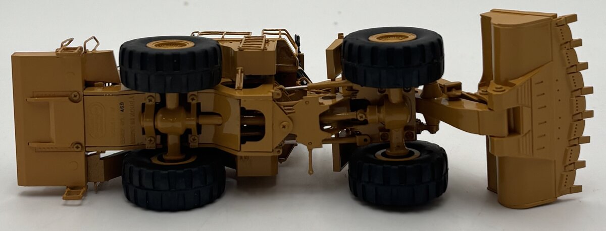 CCM 469 1:87 CAT 992G Wheel Loader LN/Box