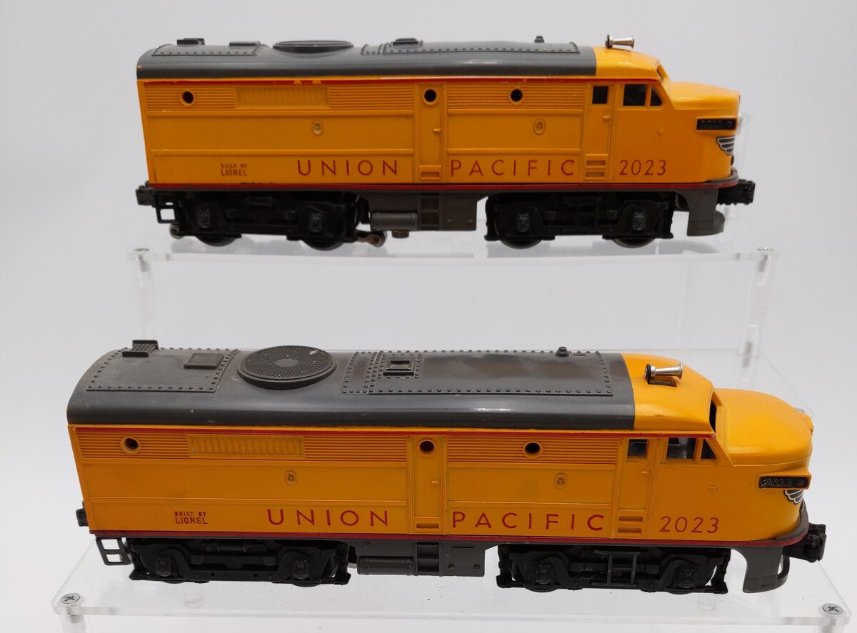 Lionel 2023 Vintage O Union Pacific Alco AA Diesel Locomotive Set VG