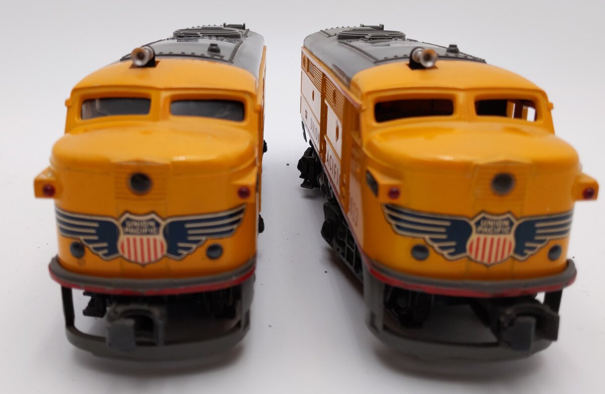 Lionel 2023 Vintage O Union Pacific Alco AA Diesel Locomotive Set VG