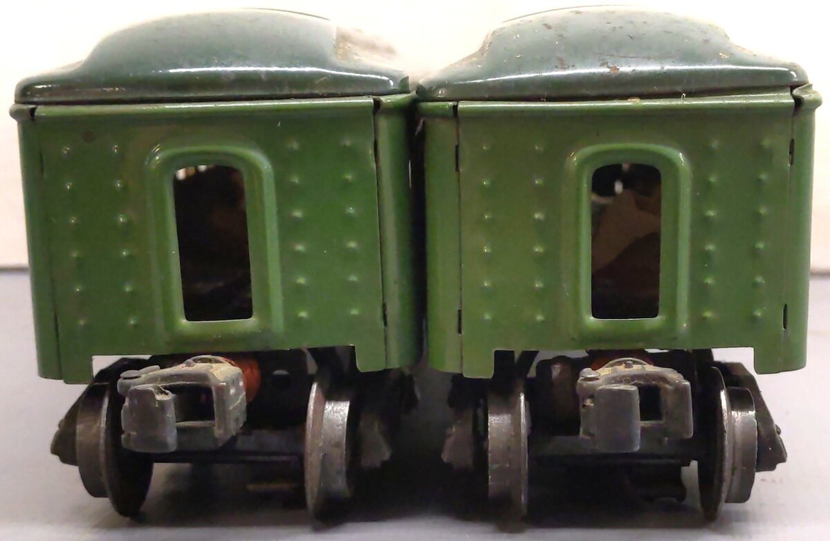Lionel Vintage O Gauge Green Tinplate Passenger Cars: 2440, 2441 [2] VG