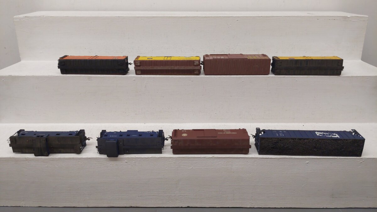 Varney & Others HO Scale Assorted Freight Cars: 36061, 314, 8154, 5551, 103 [8]