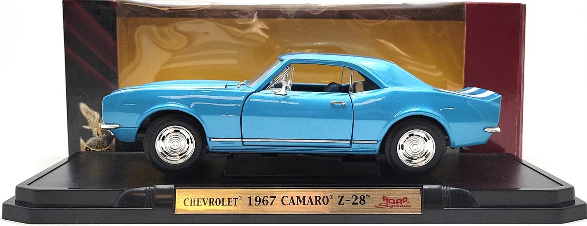 Road Signature 92188 1:18 Blue w/ White Stripes 1967 Chevrolet Camaro Z28 LN/Box