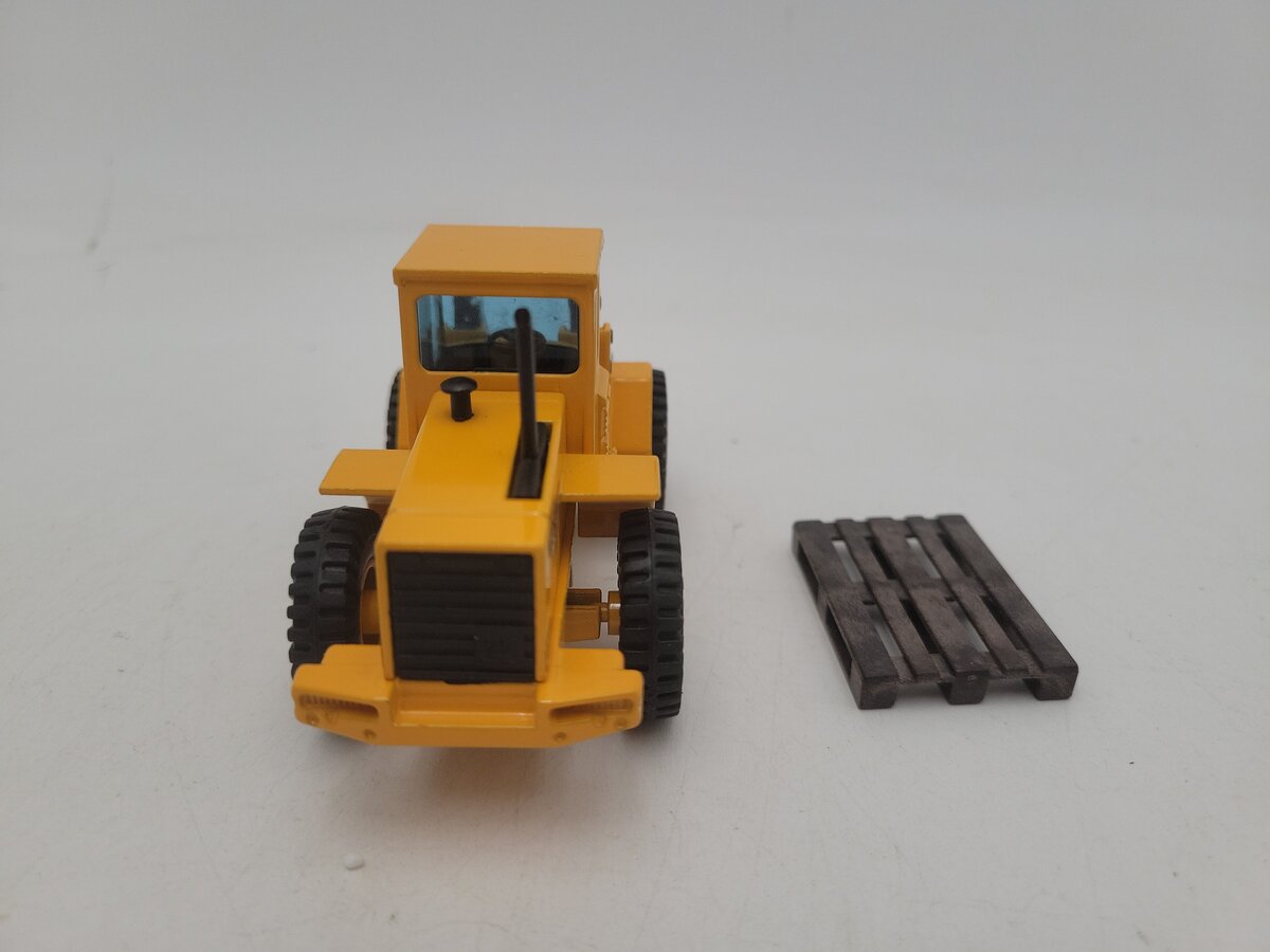 Joal 163 1:50 Scale Yellow Volvo BM L70 Compact W/Pallet Fork Diecast Metal