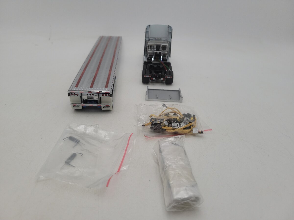 Sword Models SW2059-W 1:50 Scale White Freightliner Century Truck W/East Flatbed LN/Box