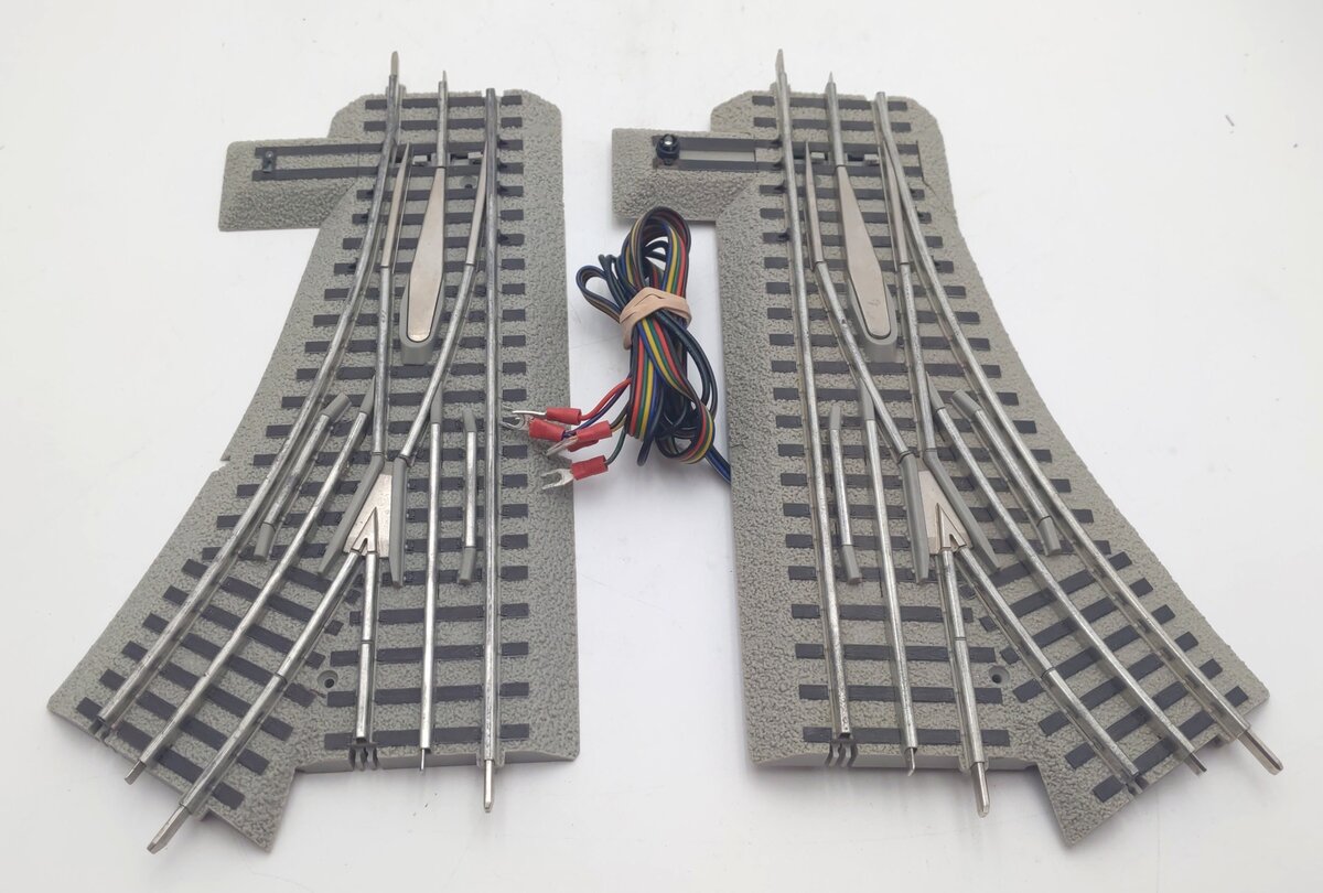 Lionel 6-12045/6-12046 FasTrack O36 Left Hand & Right Hand Remote Switches [2] VG