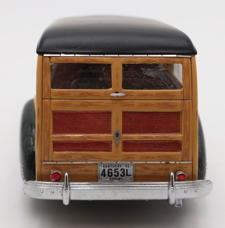 NEO 44650 1:43 Scale Die-Cast Packard 110 Deluxe Wagon EX