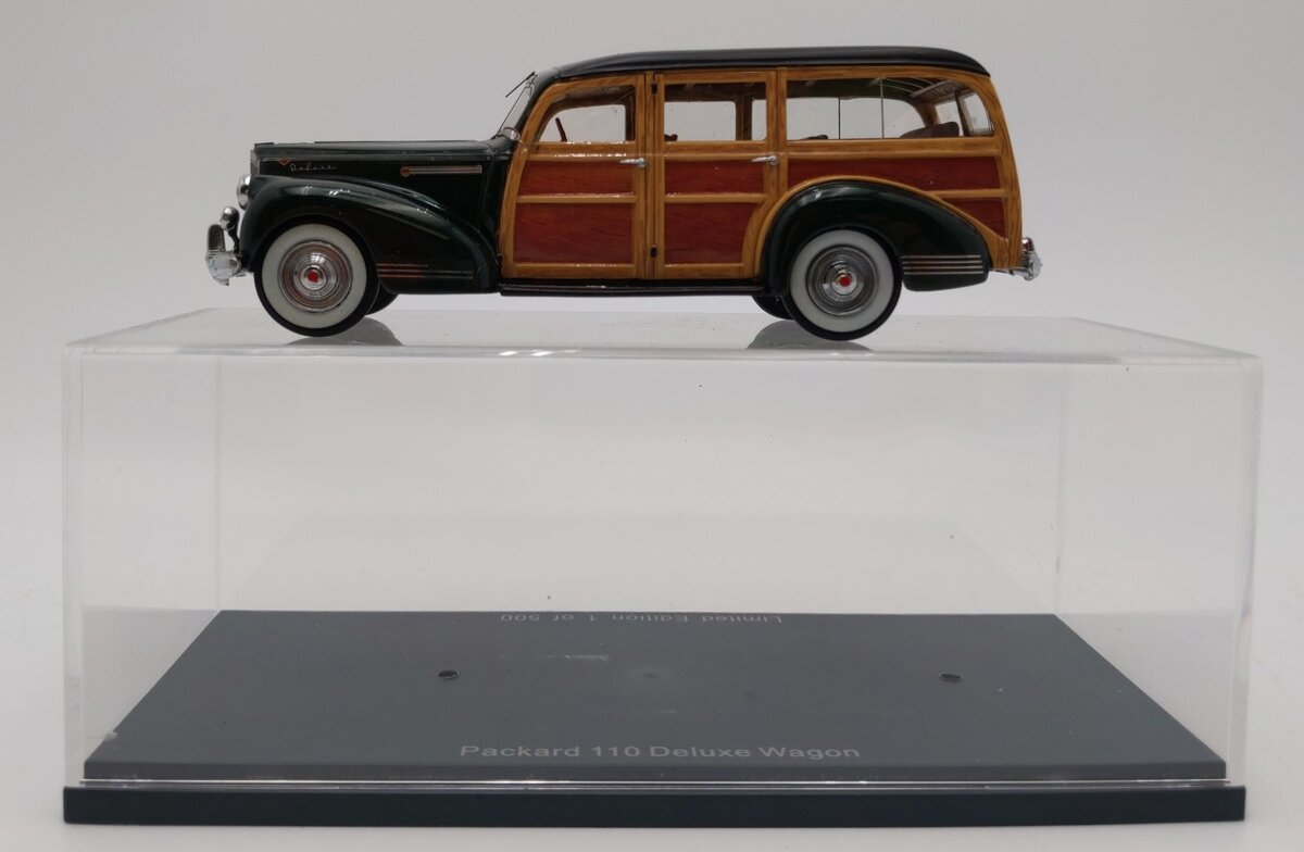 NEO 44650 1:43 Scale Die-Cast Packard 110 Deluxe Wagon EX