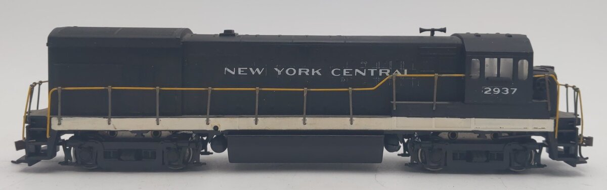 HO Scale NYC Powered Diesel Locomotive #2937 - Custom Painted